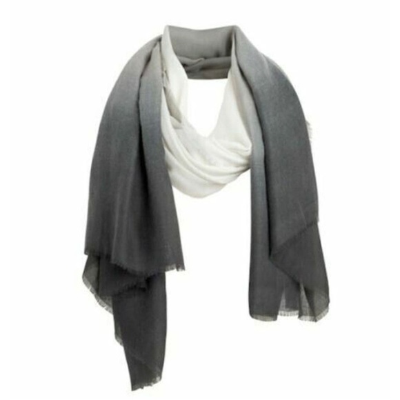 Cushnie Oversized Carley Long Scarf Wrap Black Gray Cream Ombré NEW - Picture 4 of 9